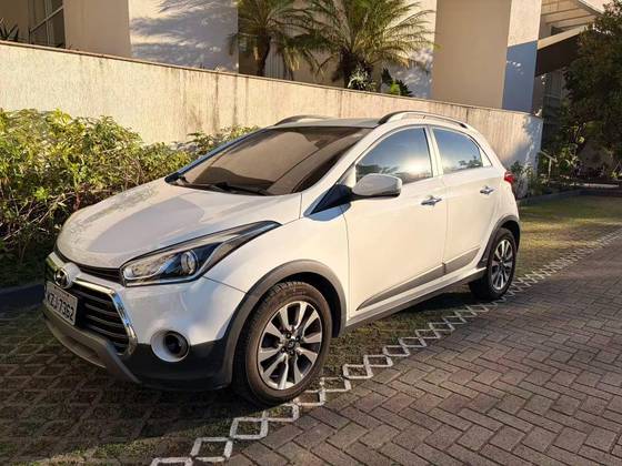HYUNDAI HB20X 1.6 16V PREMIUM FLEX 4P AUTOMÁTICO HYUNDAI HB20X 1.6 16V PREMIUM FLEX 4P AUTOMÁTICO